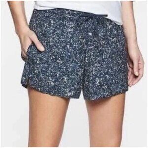 Athleta Printed Baja Shorts Size 8 Navy/Gray Print - Excellent Condition!